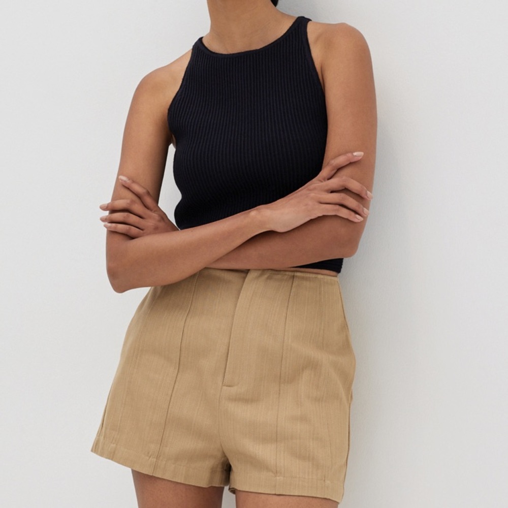 Black knit crop tank